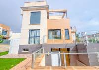 Resale - Villa - Orihuela Costa - La Zenia