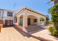 Resale - Villa - Orihuela Costa - Punta Prima