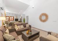 Resale - Villa - Orihuela Costa - Punta Prima