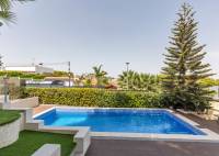 Resale - Villa - Torrevieja - Los balcones