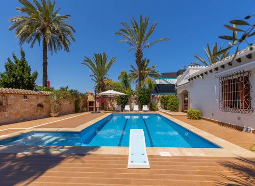 Villa - Resale - Orihuela Costa - Punta Prima