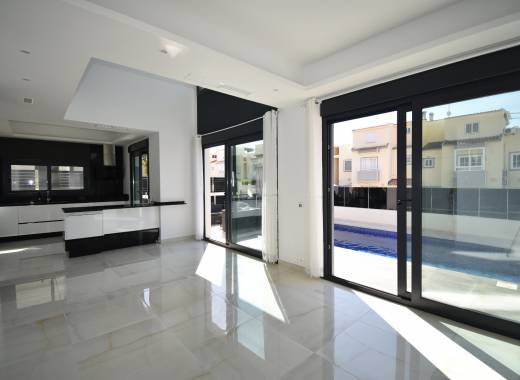Villa - Resale - Torrevieja - PSKP2739